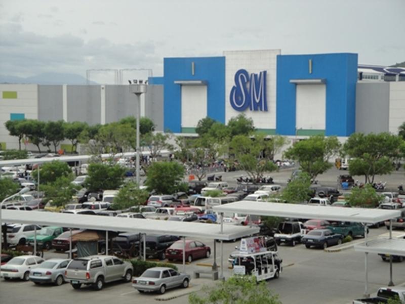 The Oasis Davao Condotel Exterior photo